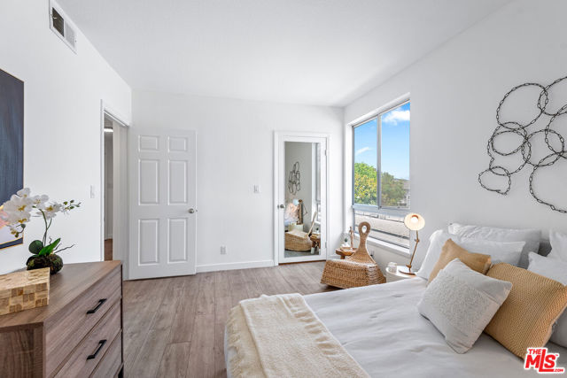 1914 Selby Avenue, Los Angeles CA: https://media.crmls.org/mediaz/e71a0751-6d20-473e-9f67-7647723926ba.jpg