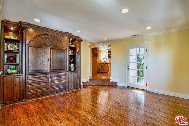 2653 PATRICIA Avenue, Los Angeles CA: https://media.crmls.org/mediaz/e71aeb77-ea9c-4dcf-bbe9-4993f654c6ac.jpg
