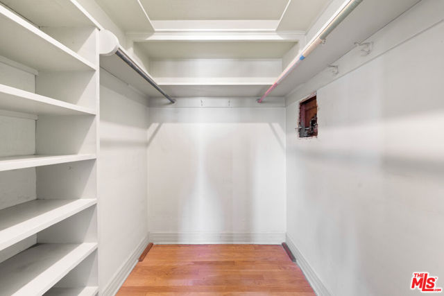 443 S June Street, Los Angeles CA: https://media.crmls.org/mediaz/e71b5fc1-3e3b-4e60-8a63-a2e9f23e5ab5.jpg