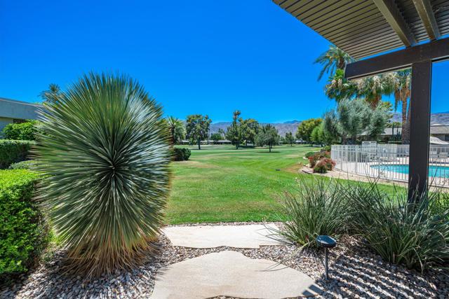 9 Furman Court, Rancho Mirage CA: https://media.crmls.org/mediaz/e71b7590-5953-42cd-ad25-2b883652afee.jpg