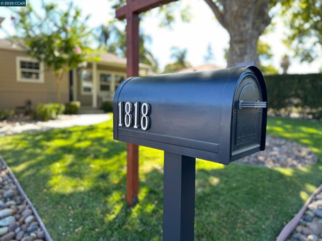1818 Granada Dr, Concord CA: https://media.crmls.org/mediaz/e71ba135-3914-4ac7-826c-a30c72855fd8.jpg