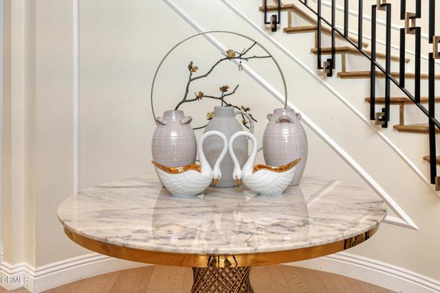 780 Greenridge Drive, La Canada Flintridge CA: https://media.crmls.org/mediaz/e71c61b8-c67c-4d04-941b-5b1d67afedae.jpg