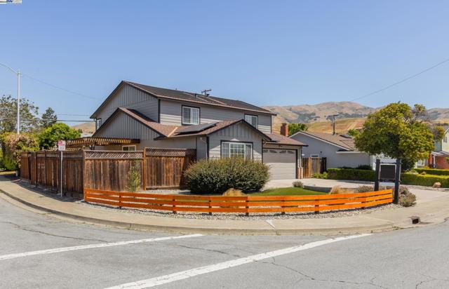 803 Russell Ln, Milpitas CA: https://media.crmls.org/mediaz/e71ce806-3d8a-4fb5-b6ab-62d0bdabe8a1.jpg
