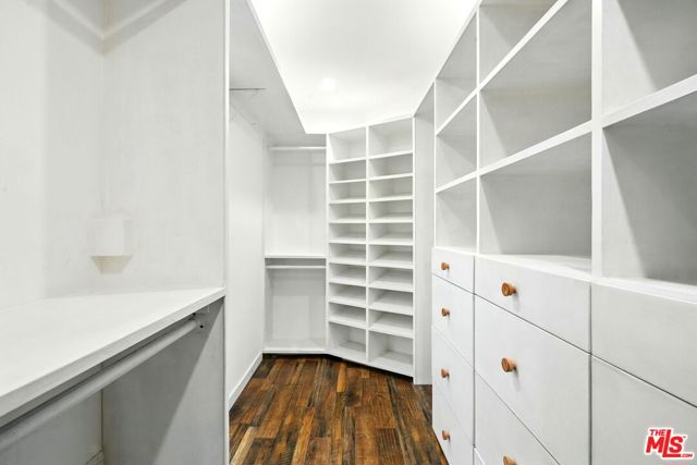 20616 Quedo Drive, Woodland Hills CA: https://media.crmls.org/mediaz/e71cf53b-60e0-4b04-a077-04067f49492e.jpg