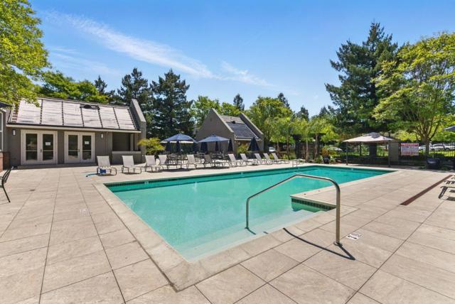 353 Whisman Station Drive, Mountain View CA: https://media.crmls.org/mediaz/e71db38e-5f64-420c-9472-e9bbd7d41ebc.jpg