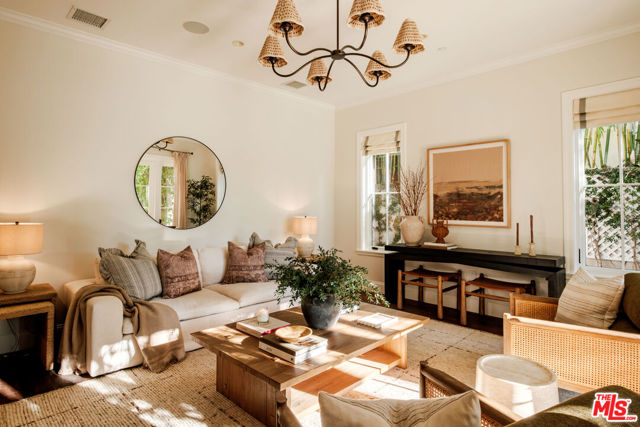 2248 Kelton Avenue, Los Angeles CA: https://media.crmls.org/mediaz/e71dbd94-e6ba-4be3-a356-bae2c945b9e4.jpg