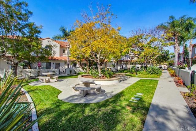 Detail Gallery Image 36 of 37 For 4002 Craven Rd #4,  Oceanside,  CA 92057 - 3 Beds | 2/1 Baths