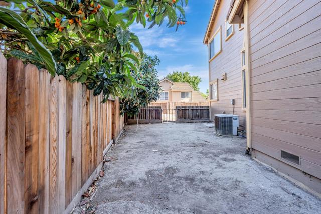 3963 Mead Street, Antioch CA: https://media.crmls.org/mediaz/e71e7231-83a8-44bd-ba08-e5442e975893.jpg