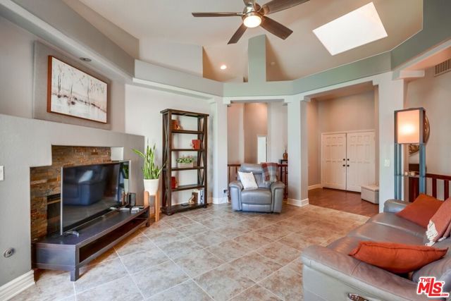 Image 4 of 27 For 32377 Corte Santa Catalina