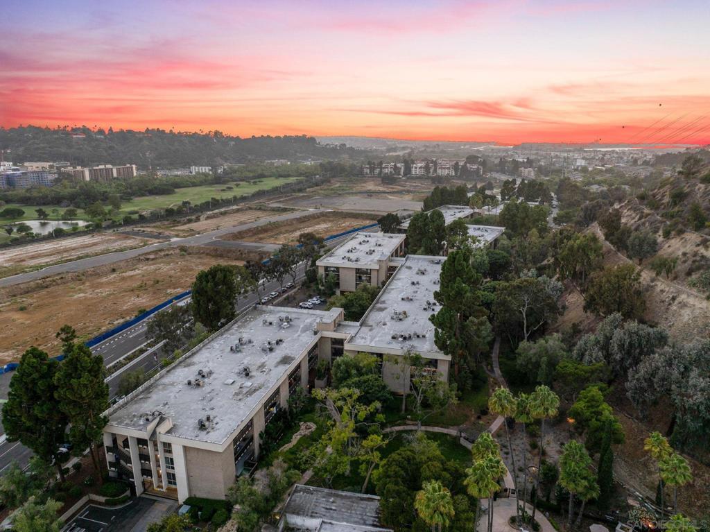 MLS #250039527SD image #30