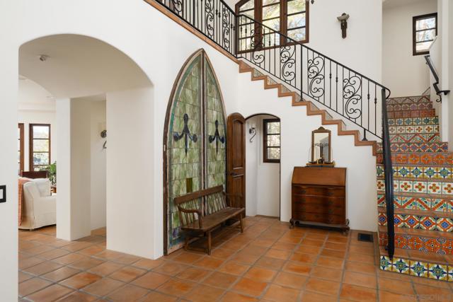 2563 Via Pisa, Del Mar CA: https://media.crmls.org/mediaz/e71fa5b2-e08e-4485-a124-d45370cb1ab5.jpg