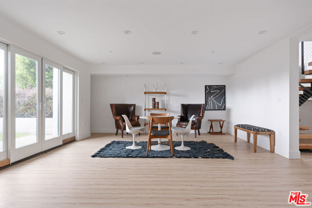 2514 Berkeley Avenue, Los Angeles CA: https://media.crmls.org/mediaz/e71ffcc7-5471-4581-9d02-e2e3f4f5fbdf.jpg
