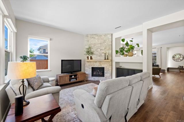 2710 Valleycreek Drive, Chula Vista CA: https://media.crmls.org/mediaz/e72022f3-e2b2-4b7c-ac86-8e7cd901c787.jpg