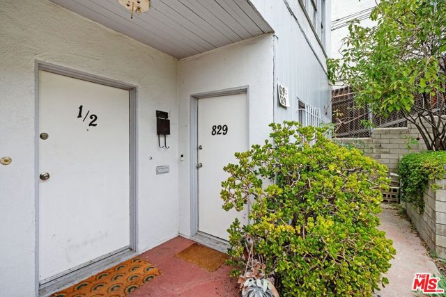 827 Lucile Avenue, Los Angeles CA: https://media.crmls.org/mediaz/e720528f-1b22-4756-8a12-1c5b2e306392.jpg