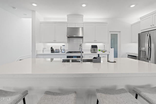 Detail Gallery Image 7 of 30 For 509 Snowdrop Ln, Santa Paula,  CA 93060 - 4 Beds | 3 Baths