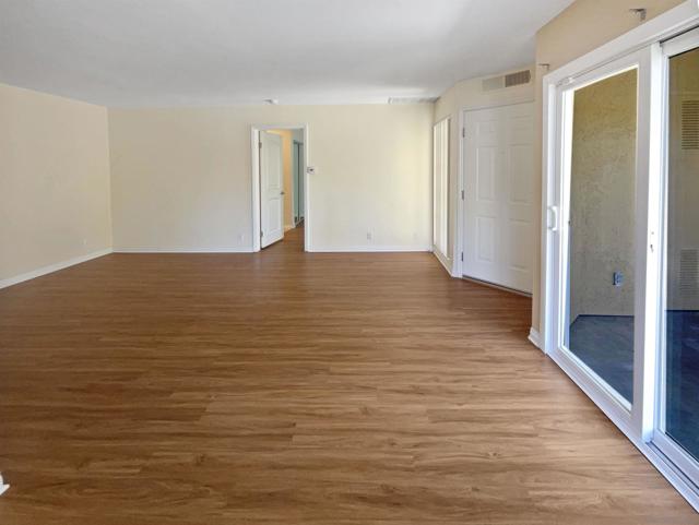 7365 Calle Cristobal, San Diego, California 92126, 1 Bedroom Bedrooms, ,1 BathroomBathrooms,Condominium,For Sale,Calle Cristobal,240014808SD