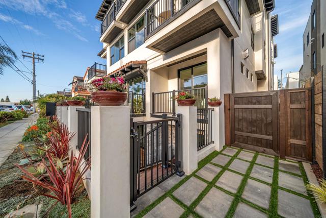 Image 54 of 59 For 812 Cleveland Street 1