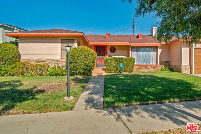 3436 South Dunsmuir Avenue