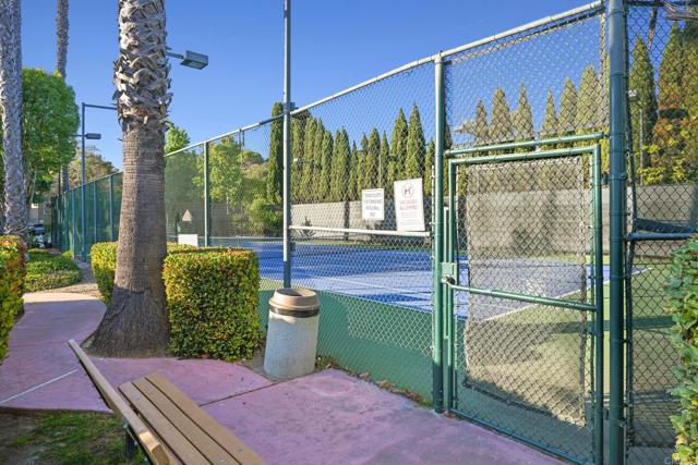 7727 Caminito Monarca, Carlsbad CA: https://media.crmls.org/mediaz/e722fa8b-c2ed-4447-b833-78de02e3126a.jpg