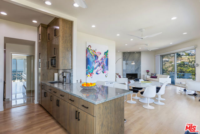 1556 Blue Jay Way, Los Angeles CA: https://media.crmls.org/mediaz/e723735b-2c1d-42f1-a93c-dc6a57269b4f.jpg