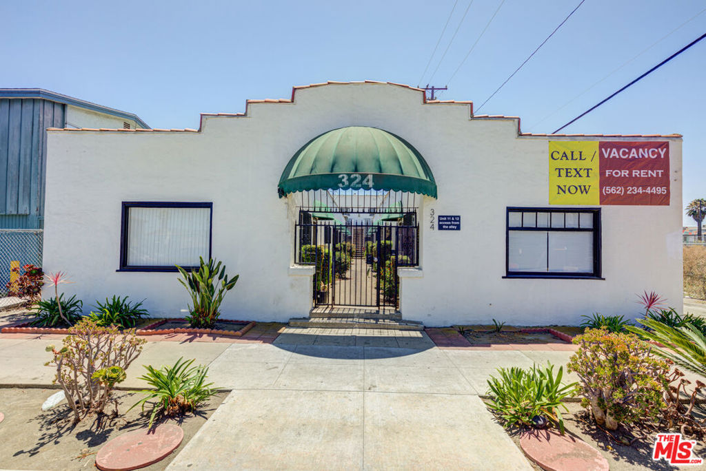 324 E Esther Street #12