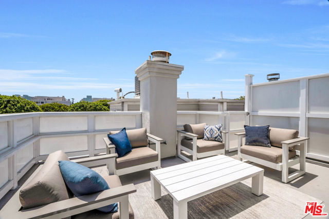 2622 2nd Street, Santa Monica CA: https://media.crmls.org/mediaz/e72443b9-14af-46c0-adfd-6301db2b3bae.jpg