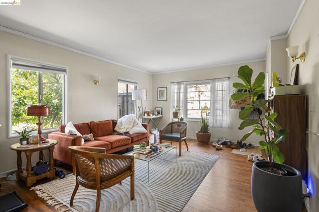 Image 13 of 38 For 367 St  