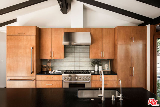 2050 La Fremontia Street, South Pasadena CA: https://media.crmls.org/mediaz/e725d952-bb27-47f6-9e9c-f84053f6f84d.jpg