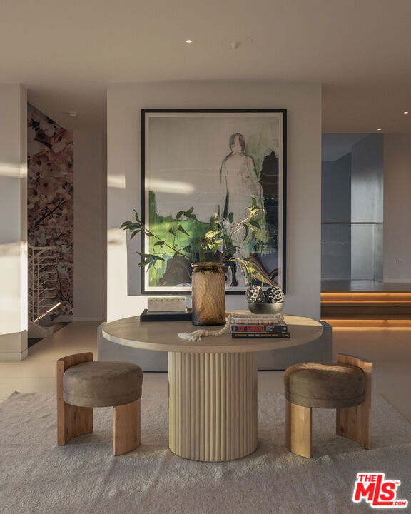 15210 Antelo Place, Los Angeles CA: https://media.crmls.org/mediaz/e725def2-29ca-4ad7-ad22-950fbb83eb82.jpg