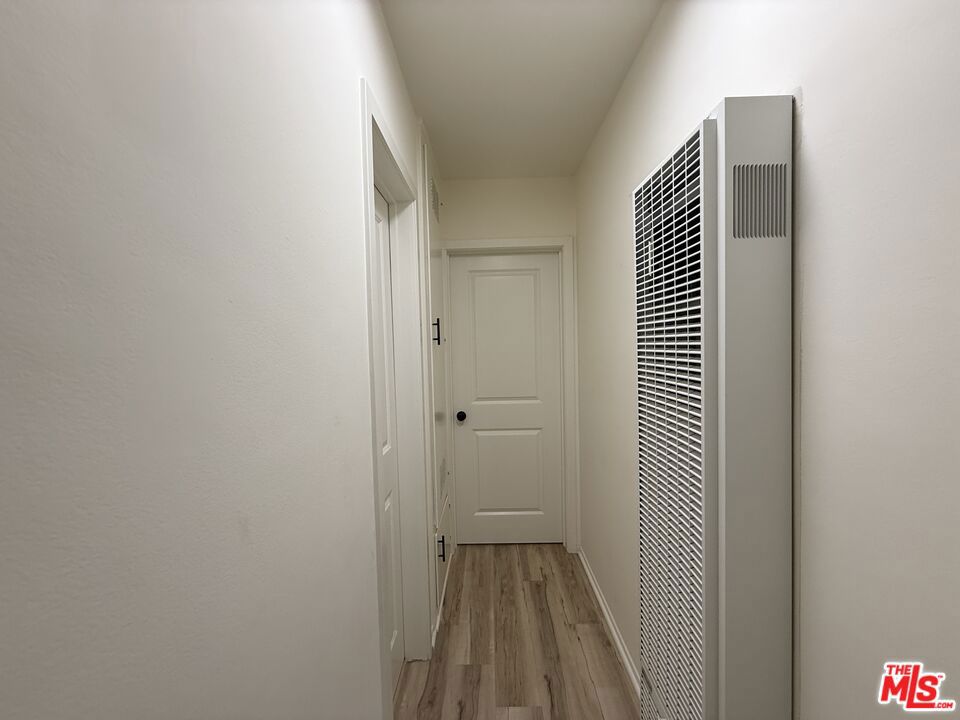https://media.crmls.org/mediaz/e72601f2-1dc0-4d0d-aa64-da1bb3794d75.jpg?preset=X-Large