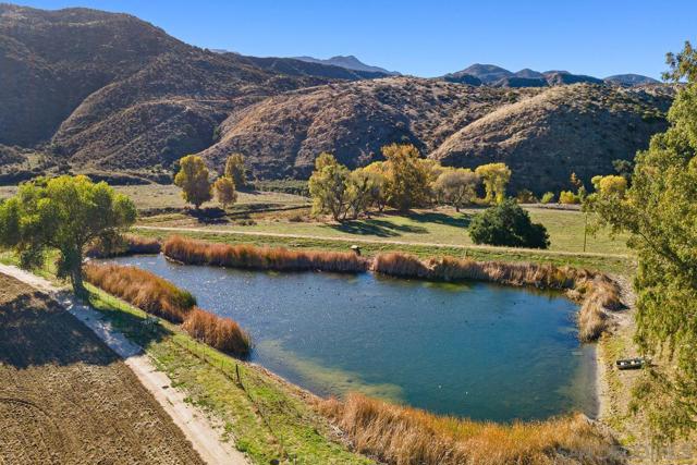 43023 Highway 79, Aguanga CA: https://media.crmls.org/mediaz/e726c507-a01e-4e19-97da-ef13aab10e5f.jpg