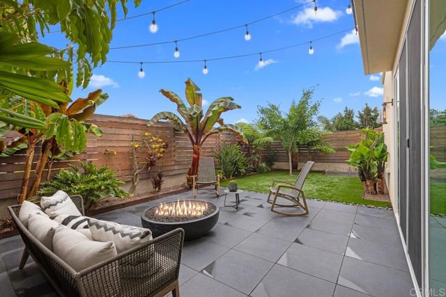13403 Hudson Ln, San Diego CA: https://media.crmls.org/mediaz/e726e8d1-ceea-44bc-ab6a-23afa997f772.jpg