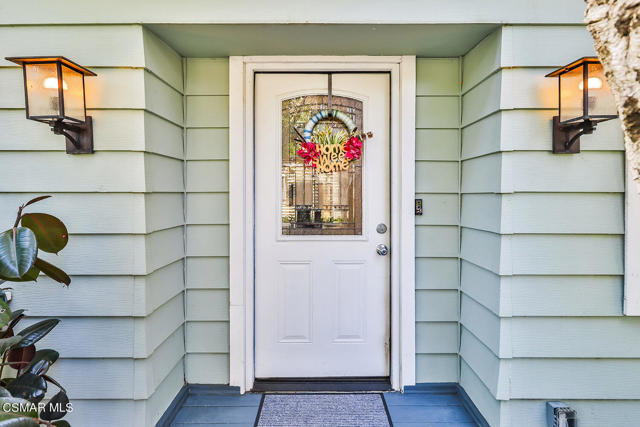 90 Sherwood Drive, Westlake Village CA: https://media.crmls.org/mediaz/e726ec25-4aef-4827-a6bf-611c392019c0.jpg