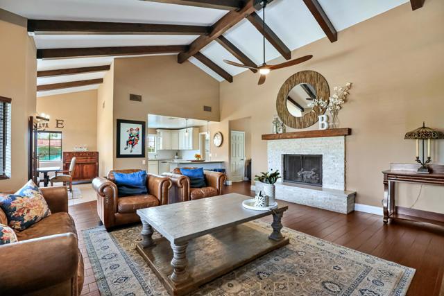 77655 Avenida Montezuma, La Quinta CA: https://media.crmls.org/mediaz/e7273bea-26b5-4d92-b189-42195ebd5083.jpg