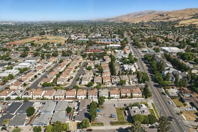 1145 Arabelle Way, San Jose CA: https://media.crmls.org/mediaz/e727404f-489c-4f43-8f2f-117041aaad67.jpg