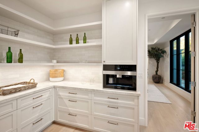 10444 Charing Cross Road, Los Angeles CA: https://media.crmls.org/mediaz/e7285288-4c7f-434b-8dd2-4affb7405110.jpg