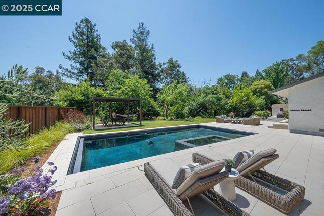 3108 Del Oceano Dr, Lafayette CA: https://media.crmls.org/mediaz/e7287e45-e91a-4005-8843-840658206c40.jpg