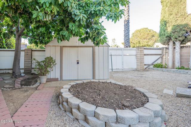 1642 Cayton Avenue, Simi Valley CA: https://media.crmls.org/mediaz/e7295b8f-ebb4-4f00-8fd4-06881b9f9404.jpg