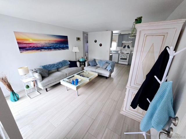 6333 Mount Ada Rd., Clairemont Mesa CA: https://media.crmls.org/mediaz/e729a1b6-a012-4062-886d-8d2efda9f7c9.jpg