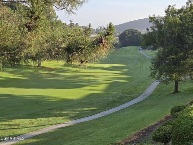 3901 Via Verde, Thousand Oaks CA: https://media.crmls.org/mediaz/e729b263-26ce-401a-bd6e-fdfacdd44f31.jpg