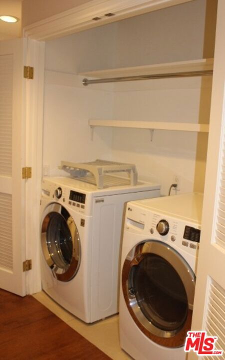 991 Arapahoe Street, Los Angeles CA: https://media.crmls.org/mediaz/e729f91d-33ae-4053-9b2c-12b2702e0765.jpg