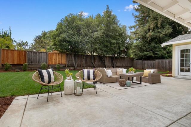 1098 Muir Way, Los Altos CA: https://media.crmls.org/mediaz/e72b3e51-3f10-459d-965f-abb7af881232.jpg