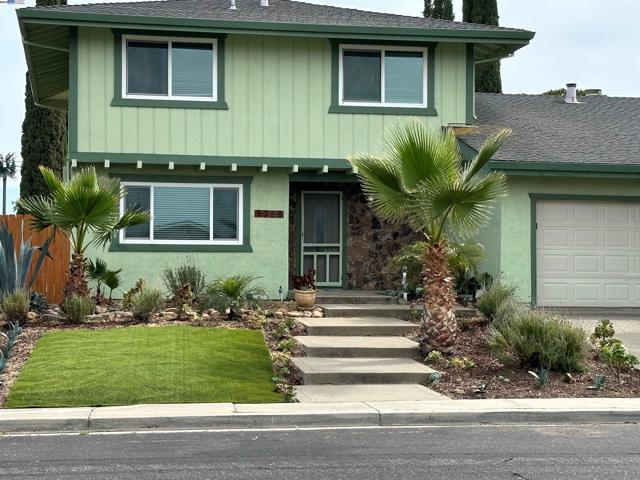 5328 Riverlake, Discovery Bay CA: https://media.crmls.org/mediaz/e72ba3f7-2f9d-4d19-9b5a-6f4e3536a0d2.jpg