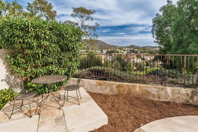 Detail Gallery Image 5 of 46 For 507 Avenida Blanco, San Marcos,  CA 92069 - 3 Beds | 2/1 Baths