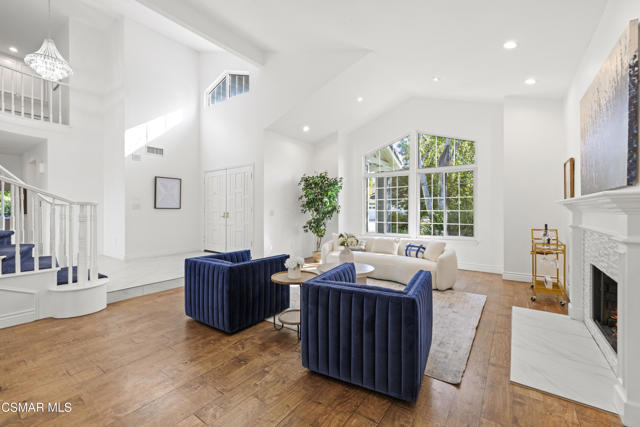 287 Golden Fern Court, Simi Valley CA: https://media.crmls.org/mediaz/e72c6571-117e-482b-9e6a-07d213628fde.jpg