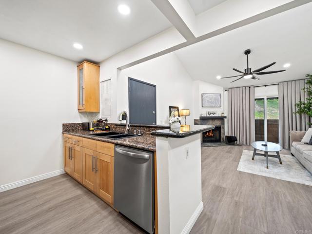 Detail Gallery Image 14 of 42 For 2920 Briarwood Rd #UNIT A12,  Bonita,  CA 91902 - 1 Beds | 1 Baths