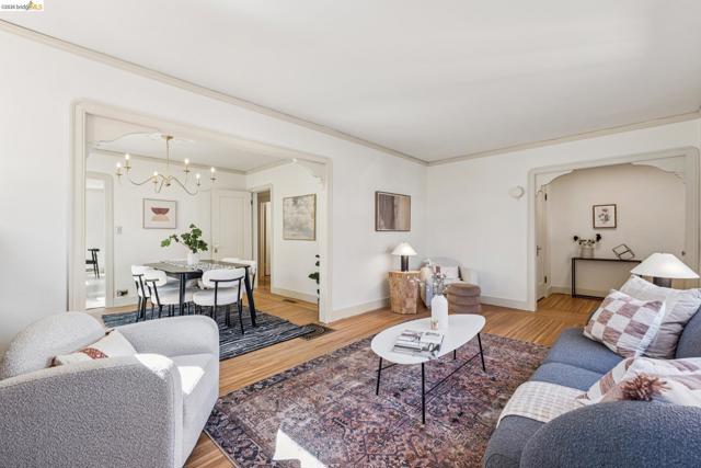 Image 5 of 32 For 2833 Morgan Avenue