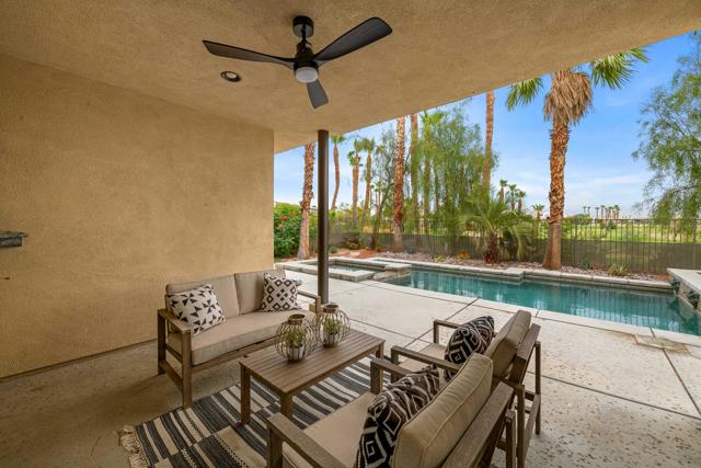 4315 Vantage Lane, Palm Springs CA: https://media.crmls.org/mediaz/e72d1b13-5682-4a7b-8731-bba57582dacc.jpg