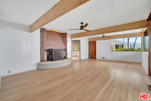 26636 Latigo Shore Drive, Malibu CA: https://media.crmls.org/mediaz/e72d5eda-51ba-4b97-b2e4-5e0c54371ad4.jpg