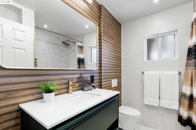 2391 Rancho Rd, El Sobrante CA: https://media.crmls.org/mediaz/e72db567-a35b-4e97-ba6c-1b9b393f6e1d.jpg